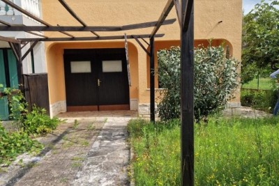 Poreč – Doppelhaushälfte 2 km vom Meer entfernt