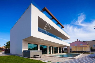 Istrien, Medulin: Luxusvilla mit Panoramameerblick