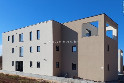 Istra, Poreč, novo stanovanje 91 m2, 1. nadstropje, cca 800 m od morja (zračne črte)