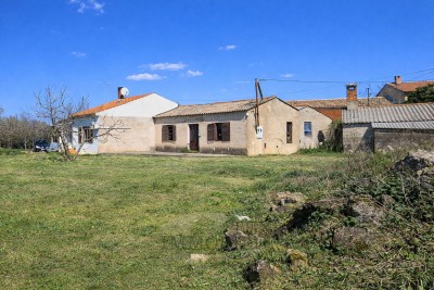 Kaštelir, građevinsko zemljište površine 918 m2