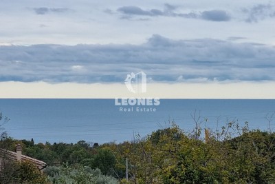 Building plot with sea view in Poreč