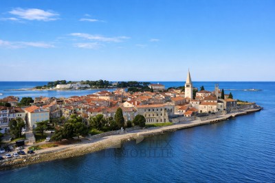 Poreč - Exklusives Baugrundstück 500 m vom Meer entfernt