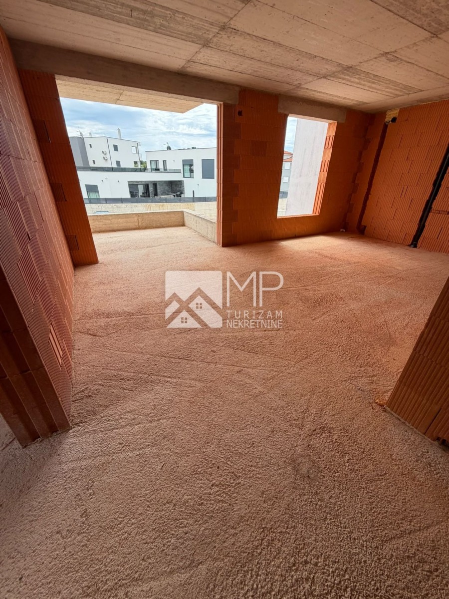 Medulin, NEUBAU, exklusive Wohnung im 1. Stock + 2 Parkplätze