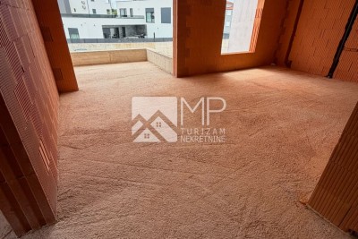 Medulin, NEUBAU, exklusive Wohnung im 1. Stock + 2 Parkplätze