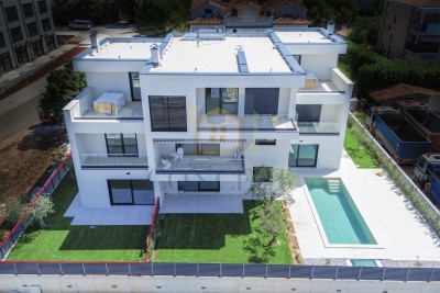 Huis Poreč - in aanbouw