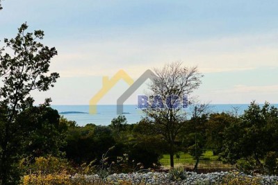 VRHUNSKA LOKACIJA - Gradbena parcela s pogledom na morje!!!