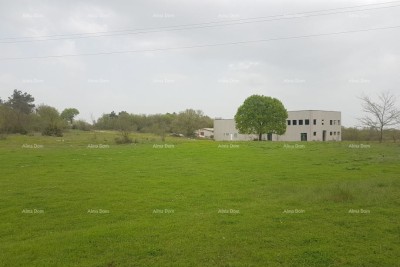 BAUGRUNDSTÜCK MIT PRODUKTIONSHALLE – BARBAN, 29.456 m²