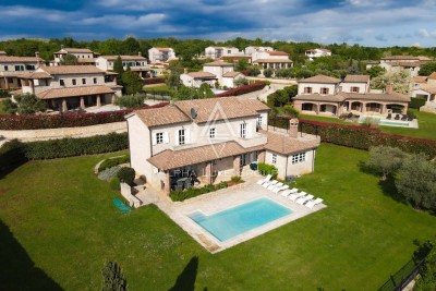 Istrien, Poreč: Rustikale Steinvilla mit Pool und Garten