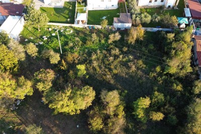 POREČ, RADMANI, GRAĐEVINSKO ZEMLJIŠTE PRAVILNOG OBLIKA