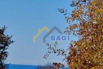 VRHUNSKA LOKACIJA - Gradbena parcela s pogledom na morje!!!