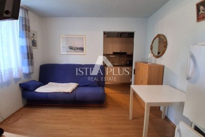 Poreč,Červar-Porat, Stana na 2.katu 100m od mora