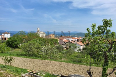 Istra, Investicijska Prilika: Građevinske Parcele u Centru Vižinade