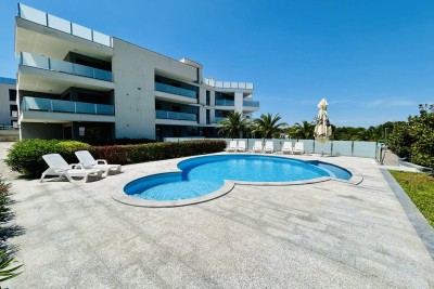 BANJOLE, VOLME, EKSKLUZIVA AGENCIJE , STAN SAMO 200 METARA OD MORA I PLAŽE SA POGLEDOM NA MORE