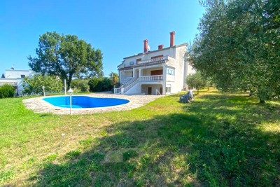 Samostojeća kuća s bazenom i pogledom na more – okućnica 2.582 m²