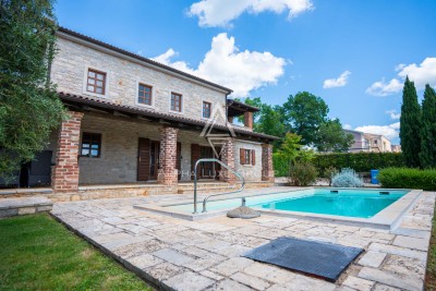 Istrien, Raum Poreč: Mediterrane Steinvilla mit Pool