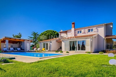 Fažana, splendida villa moderna con un ampio giardino
