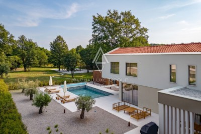 Istria, Albona : Villa moderna con piscina e privacy