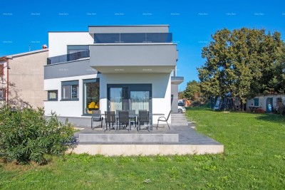 NEUBAU 2022 – MODERNES HAUS 160 m², 995 m² GRUNDSTÜCK, 1 KM VOM MEER ENTFERNT