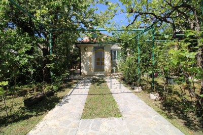 Istra, Poreč 2km - Samostojeća kuća + apartman u zelenom okruženju nadomak Poreča !