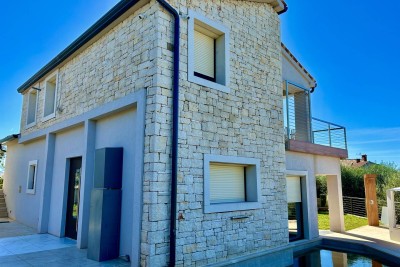 VRSAR, OKOLICA, NOVA I OPREMLJENA KUĆA ZA DUGOROČNI NAJAM