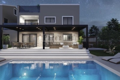 Parenzo, case moderne in fila con piscina