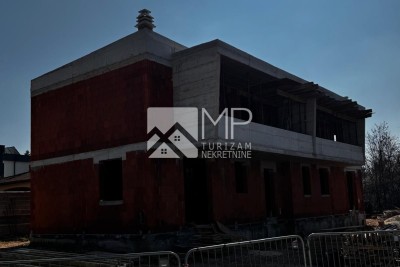 House for sale in unfinished phase in Medulin - ideal location!