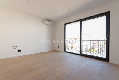 ISTRA, Umag - dvosoban stan u novogradnji, 3. kat, LIFT!