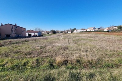 Kaštelir - Građevinsko zemljište stambene namjene