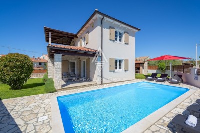 Istra, Sv. Lovreč: Moderna vila s bazenom