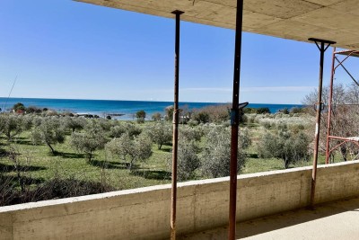UMAG, DUPLEX KUĆA SAMO 150 METARA OD PLAŽE SA PANORAMSKIM I OTVORENIM POGLEDOM NA MORE