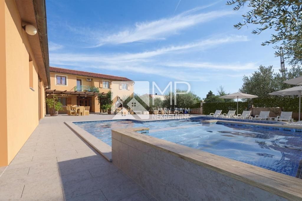 Banjole, eine wunderschöne Villa mit einem Pool von 70 m2