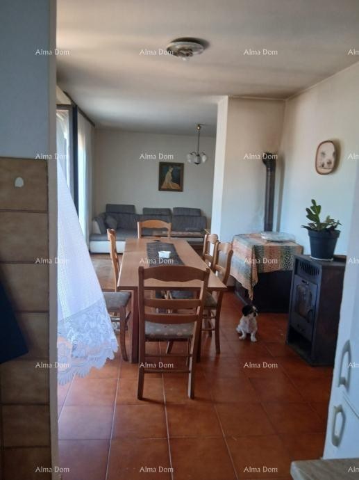 Fažana, Geräumige Wohnung mit Garten, Garage und Keller – 600 m vom Meer und Zentrum entfernt