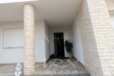 Modern villa with swimming pool, Umag, Istria