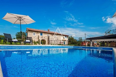 Istria, Pićan: Villa with Pool, Tennis Court and Large Estate