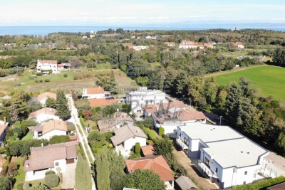 Neue, unbewohnte Wohnung mit Garage und Abstellraum – 400 m vom Strand, Savudrija