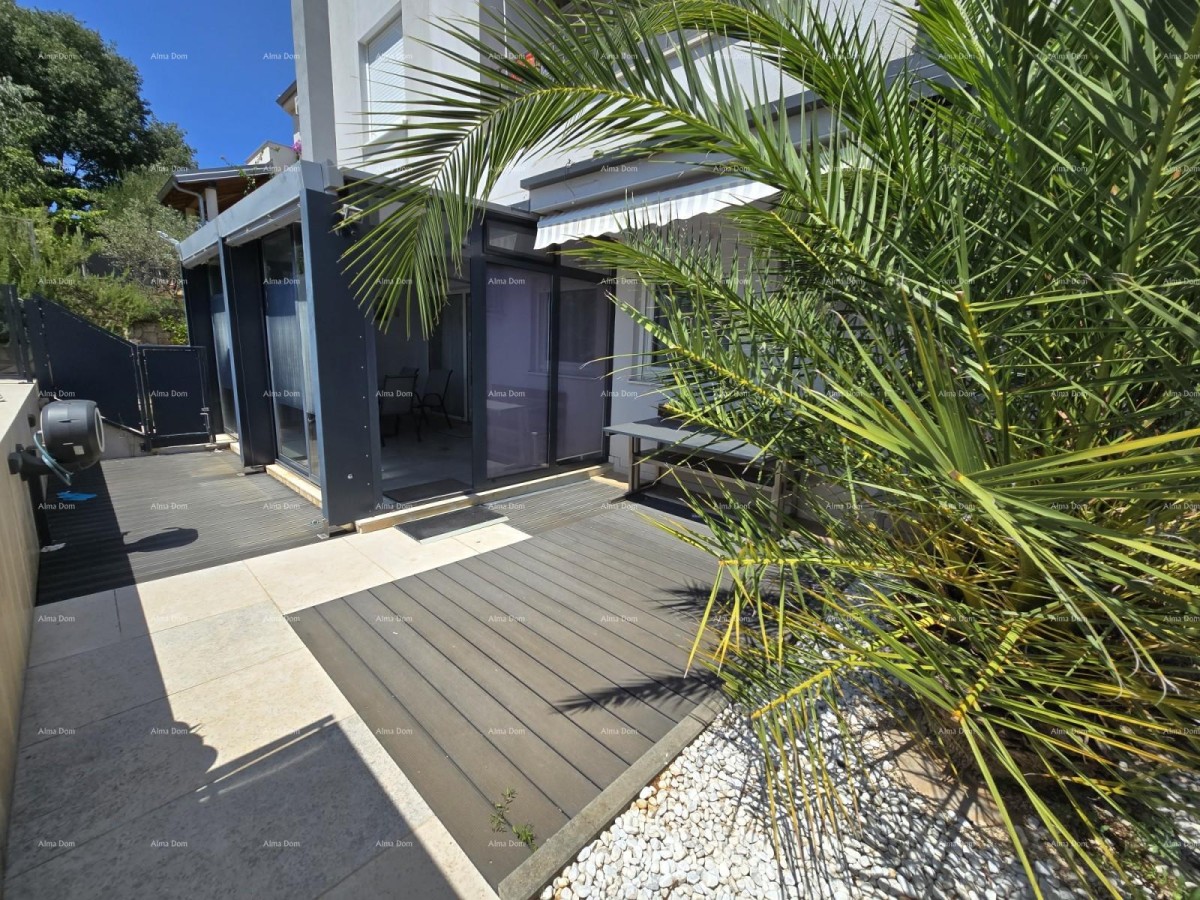 Moderne Wohnung in der Nähe des Zentrums von Pula mit Garten und Parkplatz