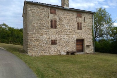 Autohtona istarska kuća sa pogledom na more i brežuljke