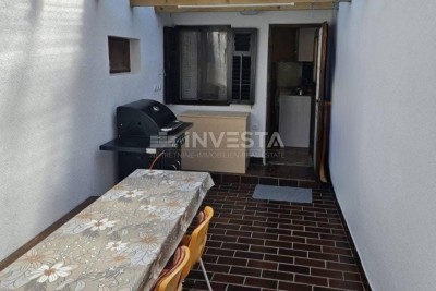 Peroj, useljiva kuća u nizu s velikom terasom