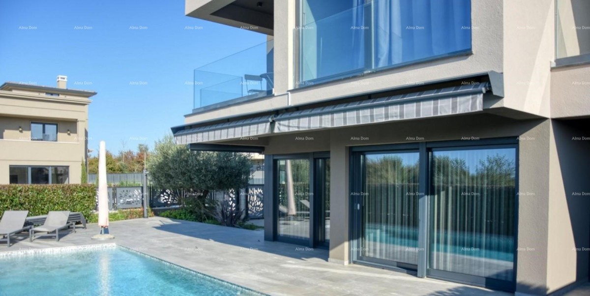 MODERNE LUXUSVILLA MIT POOL 500 M ZUM MEER