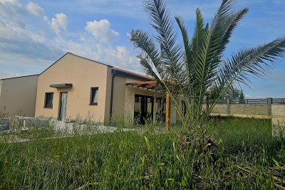 Kuća novogradnja Poreč okolica – 100 m², 3 spavaće sobe, mirna lokacija