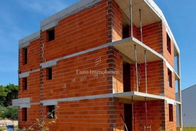 MEDULIN! Stan u prizemlju u novogradnji!