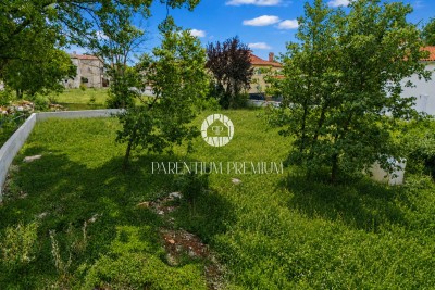 Poreč okolica – Zemljište s projektom za vilu s bazenom