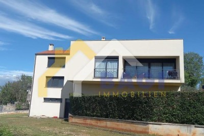 Spacious house in Baderna with a view of the sea and the surrounding area - 450 m2