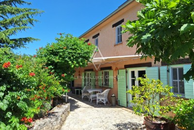 Istrien, Raum Poreč: Ruhiger istrischer Landsitz mit Pool